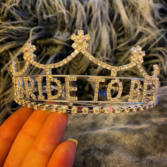 Rhinestone Bride to be tiara crown bachelorette - Picture 2 of 3
